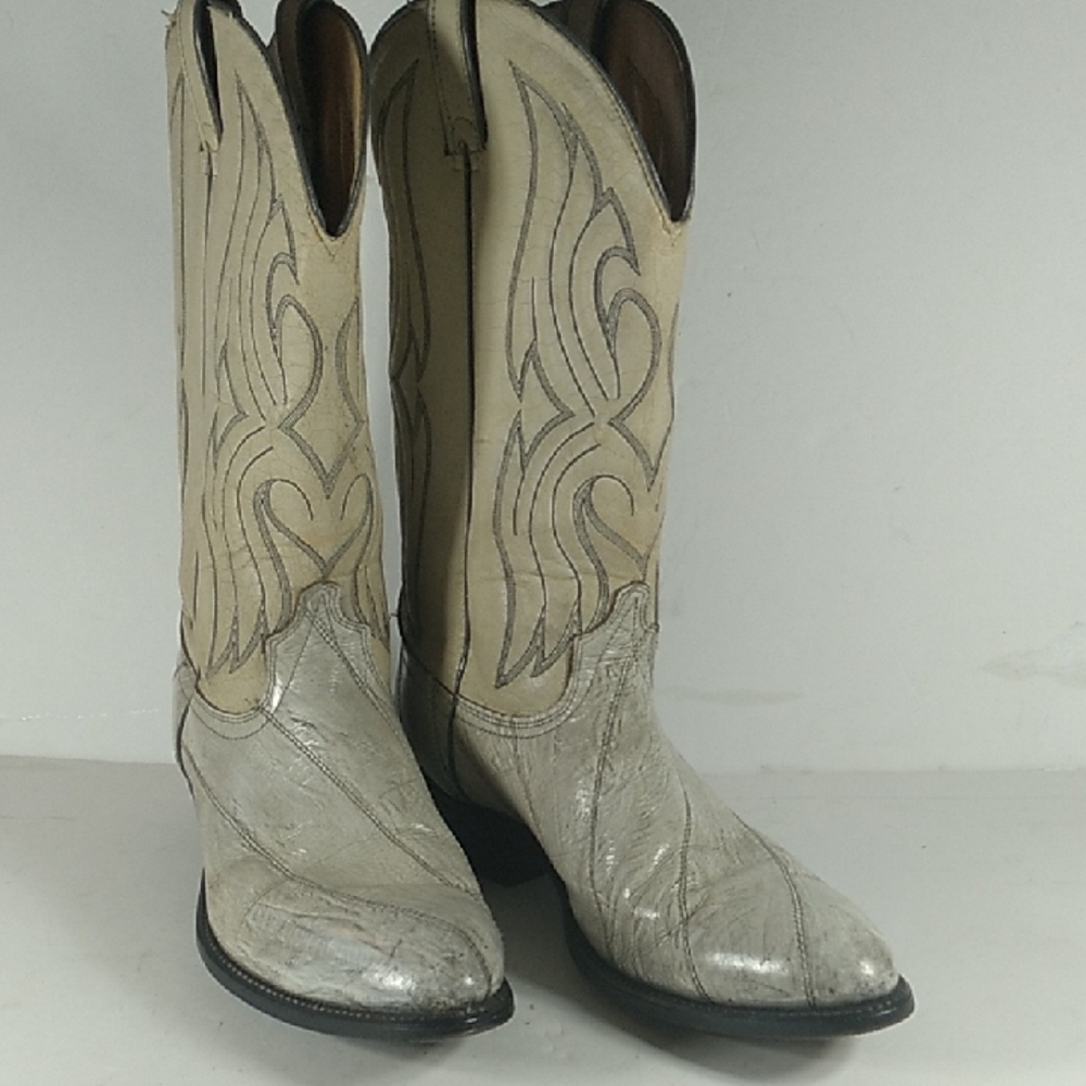 Laredo Two-Tone Cream and Silver Western Cowboy Boots